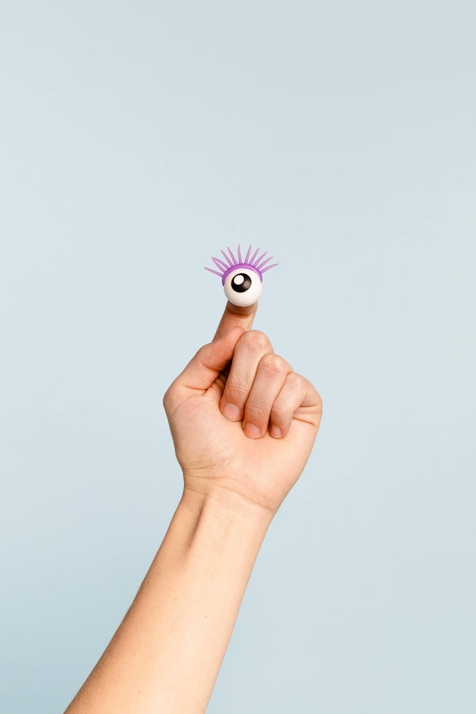 Pruple eyelashes eyeball finger puppet