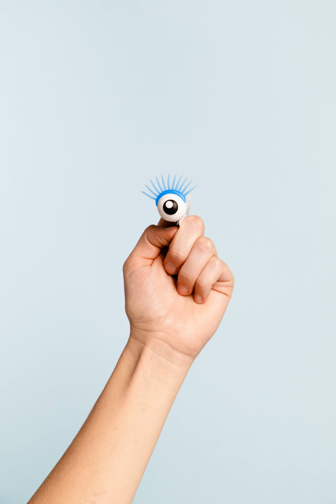 Blue eyelashes eyeball finger puppet