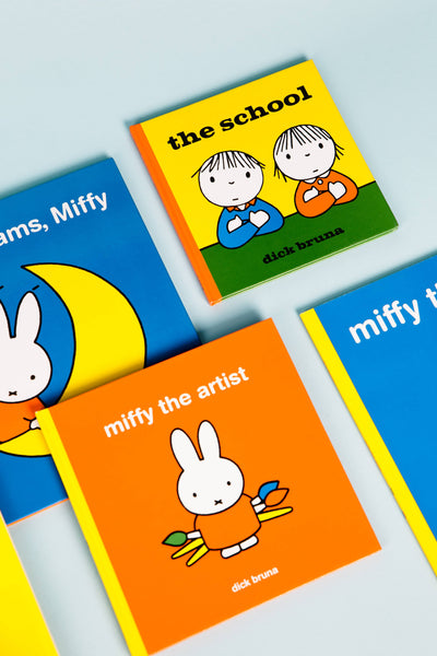 LIBRICINO CARTONATO CHI BUSSA ALLA PORTA MIFFY? - LIBRI PER BAMBINI E  RAGAZZI - IAM Igiene Ambientale Management