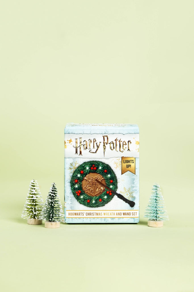 Hogwarts Christmas Wreath and Wand Set - Blickenstaffs Toy Store