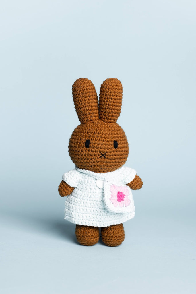 Melanie and her flower bag - Blickenstaffs Toy Store