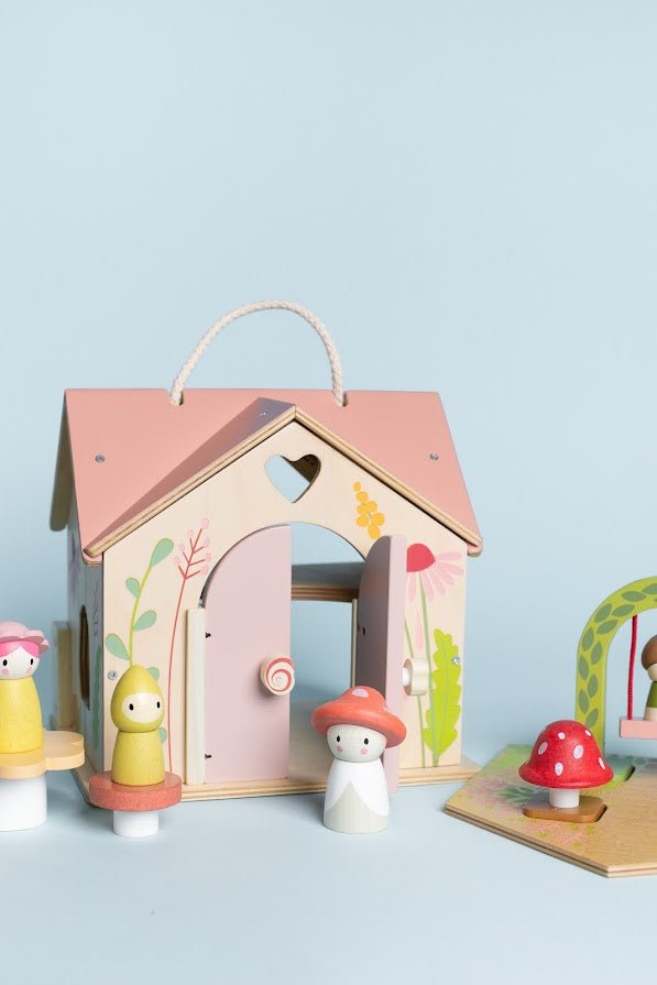 Rosewood cottage - Blickenstaffs Toy Store