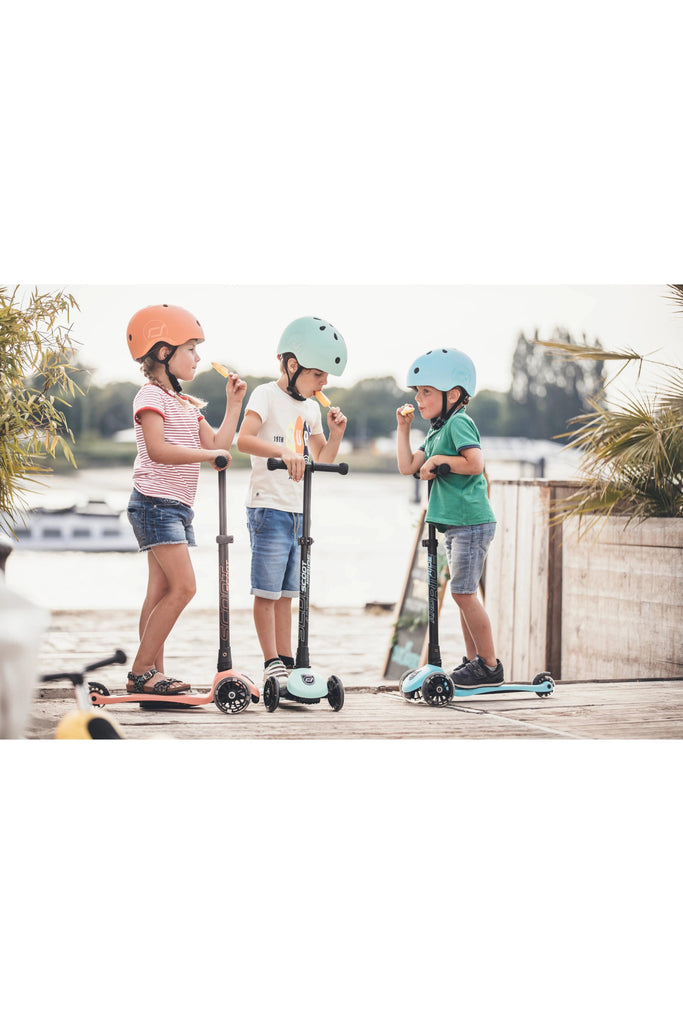 Scoot and Ride Standing Scooter Highwaykick 3 - Blickenstaffs Toy Store