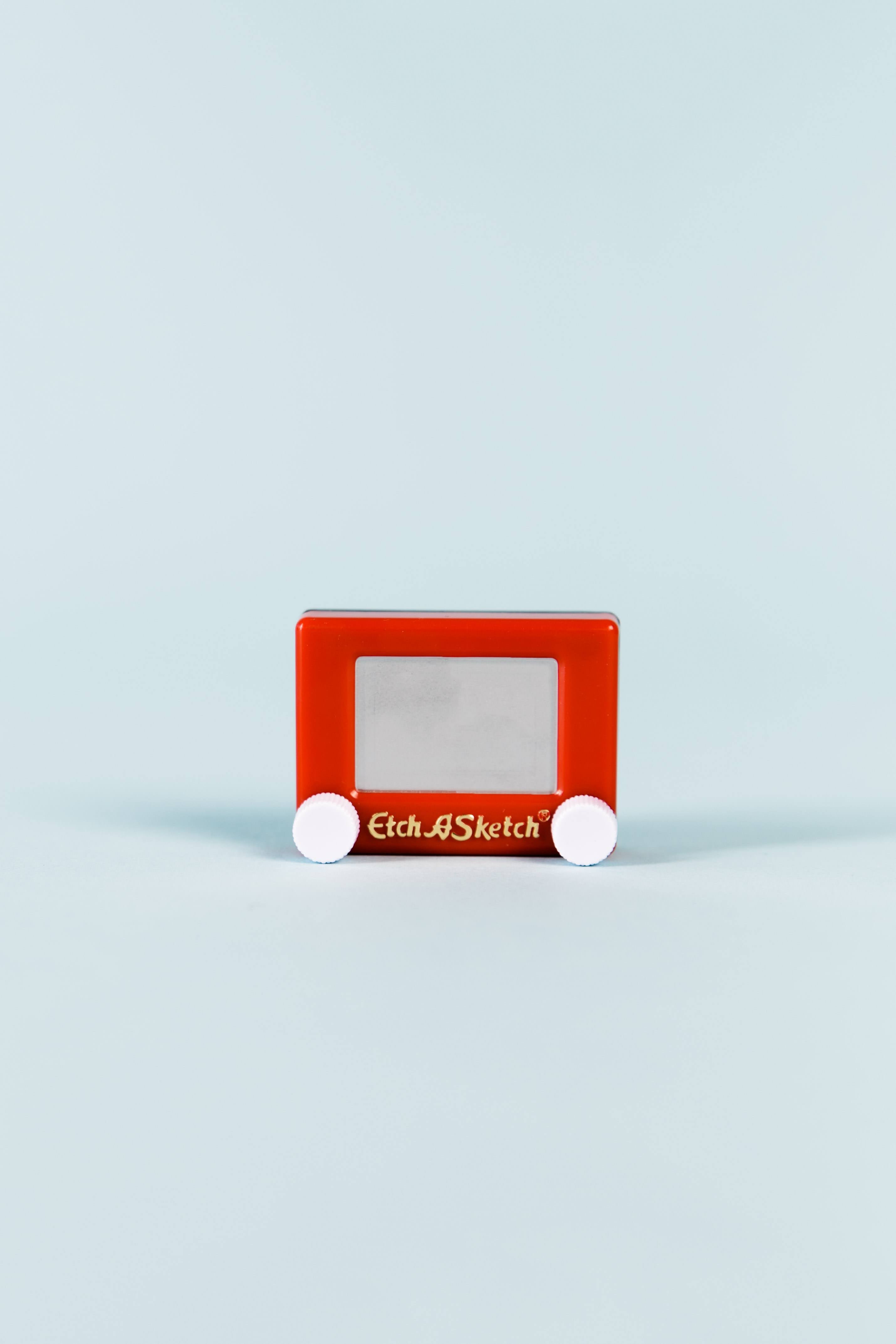 World's Smallest Etch-a-Sketch - Board Game Barrister World's Smallest Etch-a-Sketch - Board Game Barrister