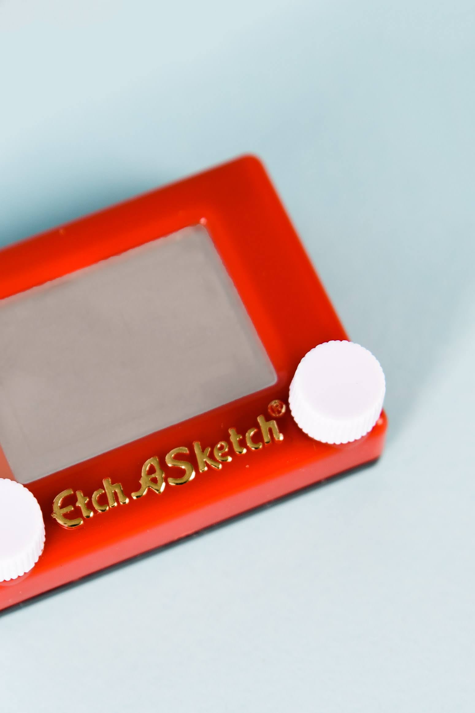 WORLDS SMALLEST ETCH A SKETCH - THE TOY STORE